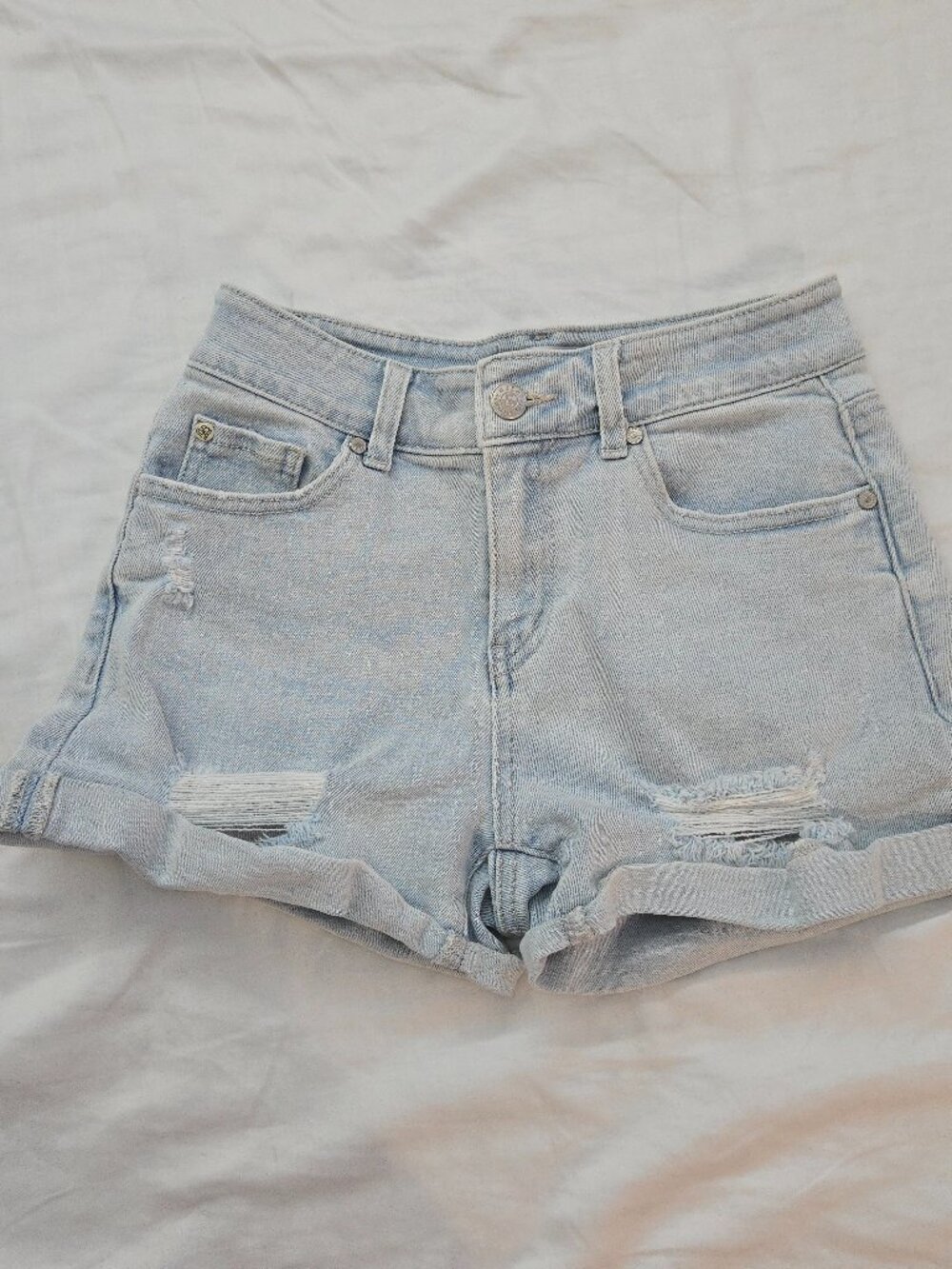 Light blue destress shorts